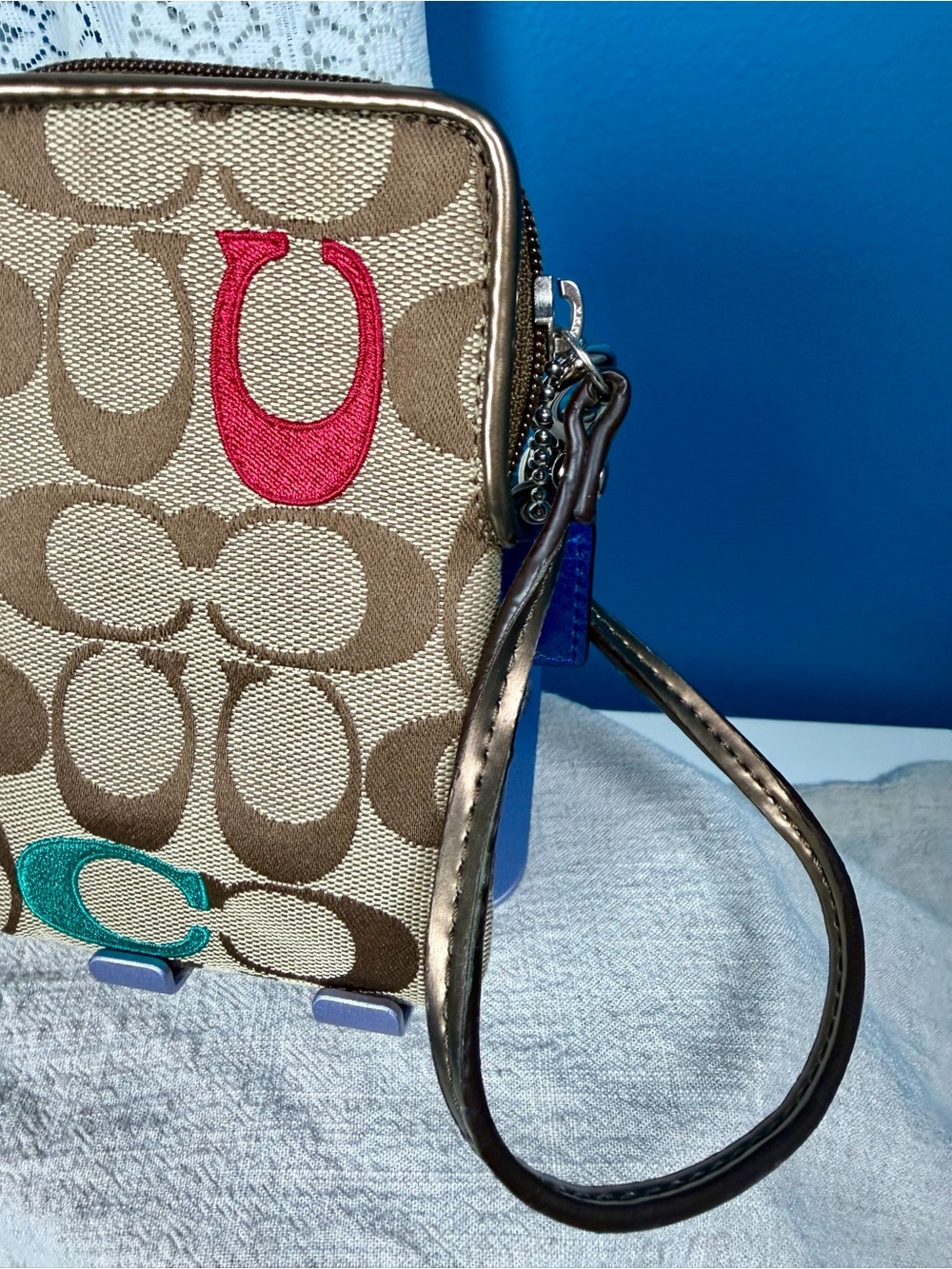 Coach Poppy Signature C Monogram Pouch Multicolor Wristlet 5.5 in H x 3.5 in L - Picture 7 of 9